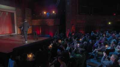 [cheers and applause] - Marlon Wayans Presents: The Headliners