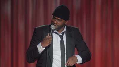 [cheers and applause] - Marlon Wayans Presents: The Headliners