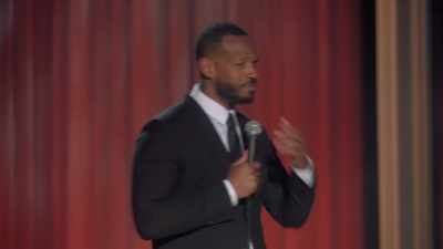 [cheers and applause] - Marlon Wayans Presents: The Headliners