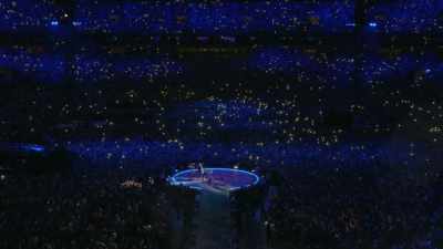 [cheers and applause] - Coldplay: A Head Full of Dreams
