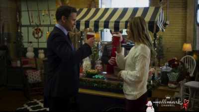 - Cheers.
- Cheers. - Christmas Wishes & Mistletoe Kisses