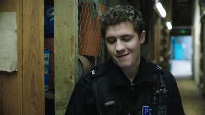 -Cheers, mate. Yeah. Brilliant. - Beyond Paradise