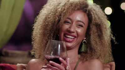 >> CHEERS. - Love Island