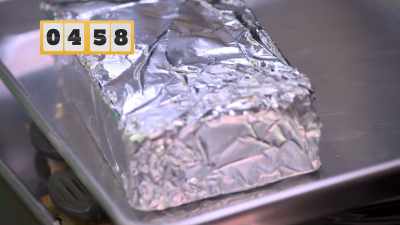 CHEFFY (on speaker): Chefs, five minutes. - Secret Chef