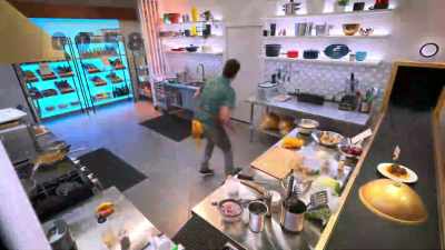 CHEFFY (on speaker):
Chefs, one minute left! - Secret Chef
