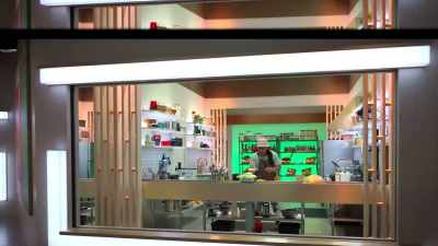 CHEFFY (on speaker):
Chefs, one minute remains. - Secret Chef