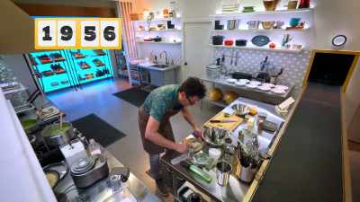 CHEFFY (on speaker): Hey, chefs!
Twenty minutes remain! - Secret Chef