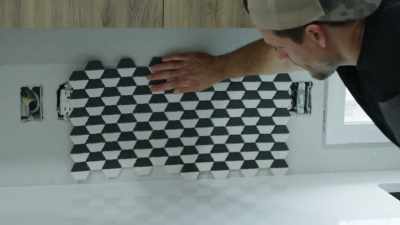 [Chelsea] Uh, I almost
don't like that pattern,
it's too busy. - Down Home Fab