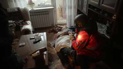 CHERNOV [voice-over]:
This woman was standing - 20 Days in Mariupol