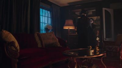 [Cheryl] I have a present for you. - Riverdale