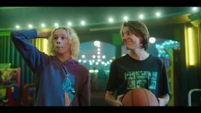 (CHESTER CHUCKLES) - Crazy Fun Park