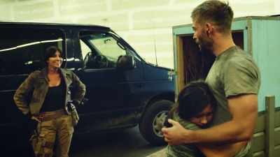 (Cheyenne chuckling)
(Shaw gasping) - Shadow Wolves