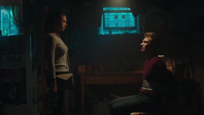 [Chic] Where'd you get that? - Riverdale