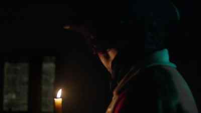 CHICKENS CLUCK - Poldark