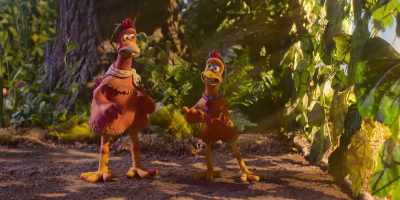 [chickens clucking loudly] - Chicken Run: Dawn of the Nugget