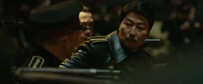 Chief Higashi ordered us
to capture Kim alive. - The Age of Shadows