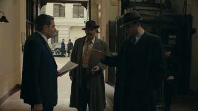 Chief, I've already been to every
single one... You, come with me. - Maigret in Montmartre