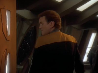 - Chief O'Brien.
- What is it, Quark? - Star Trek: Deep Space Nine