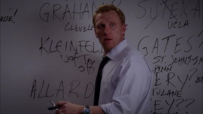 Chief, you paged? - Grey's Anatomy