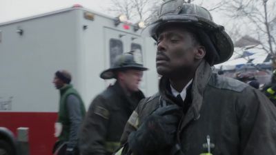 Chief... We found our second bomb. - Chicago Fire