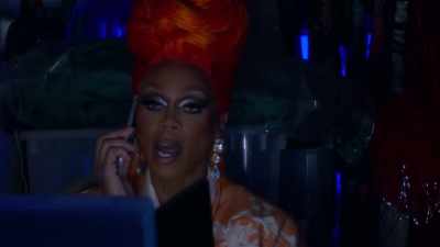 Child support. - AJ and the Queen