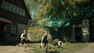 (Children chattering) - Magpie Murders