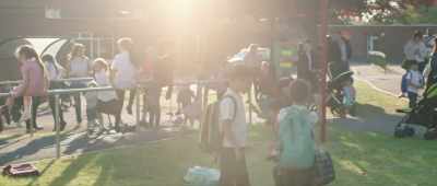 CHILDREN PLAYING - I Am