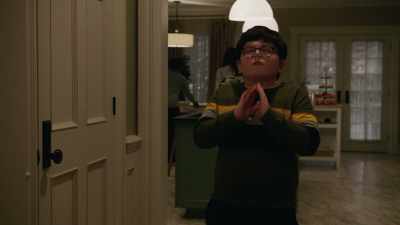 [children shrieking] - Home Sweet Home Alone