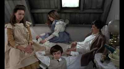 Children, will you please be quiet. - The Railway Children