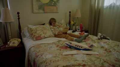 (children's music playing) - 12 Desperate Hours