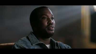 ♪ Chillin' in the cut,
chillin' ♪ - Free Meek