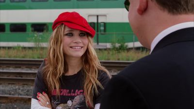 CHINESE ACCENT There you are - New York Minute