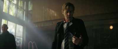 [chittering over cell phone] - The Man Who Fell to Earth