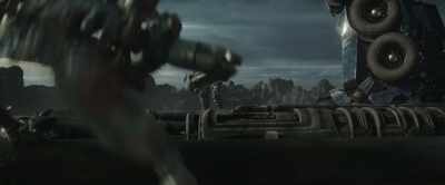 [chittering,
screeches] [Noah] Bee! - Transformers: Rise of the Beasts