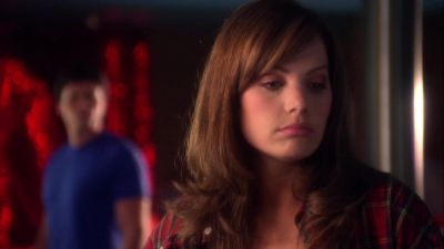 Chloe, it's your cuz. - Smallville