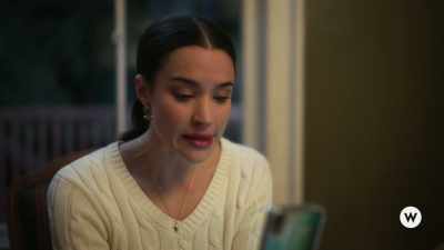 Chloe, look,
I can barely hear you, - A Splash of Love