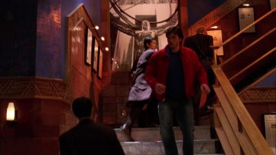 - Chloe, what's going on?
- You haven't heard? - Smallville