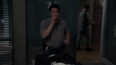 (Cho) It's a very sensitive mic. - The Mentalist