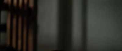- Choke him. Choke him. Choke him.
- [GRUNTING] - Alcatraz