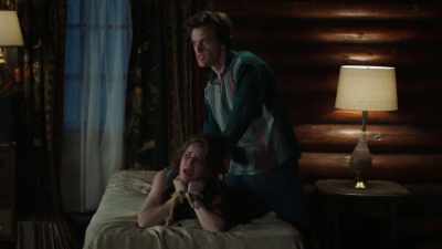 - [choking]
Help me. - The InBetween