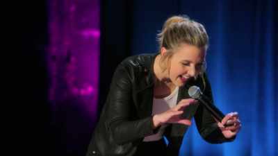 [chortling] - Taylor Tomlinson: Quarter-Life Crisis