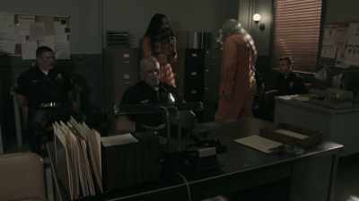 - Chow time, huh?
- Hell yeah. - Lockdown