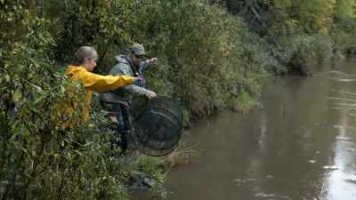 CHRIS: And we're gonna
go one, two, and release. - Life Below Zero: Next Generation