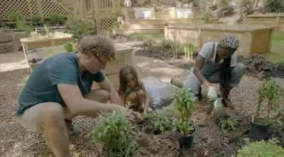 CHRIS: Good job,
sweetheart - Homegrown