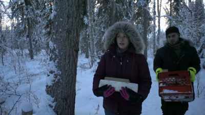 CHRIS: If we can get this
little forge working, - Life Below Zero: Next Generation