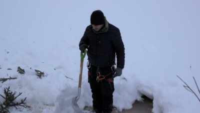 CHRIS: Right in here,
you drop some in here, - Life Below Zero: Next Generation