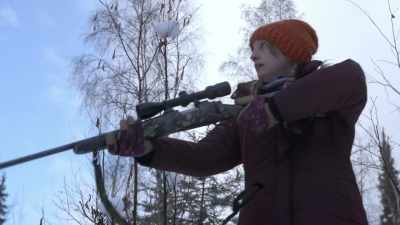 CHRIS: There's
something in there. - Life Below Zero: Next Generation
