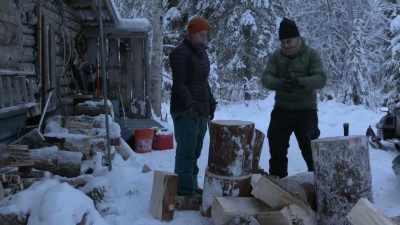 CHRIS: What you wanna try to
do is land right in that split - Life Below Zero: Next Generation