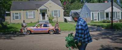 - Christmas ain't over yet, eh?
- Merry Christmas. - How the Gringo Stole Christmas