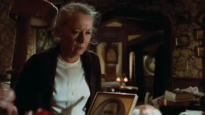 Christmas carolersI hate Christmas carolersScreechy voiced little glue sniffersI warned you bratsYa ya ya Ya ya yaWhat are theyWhat are theyThey're hereThey've come for me They've comeI'm not readyI'm not ready yet I'm not ready - Gremlins